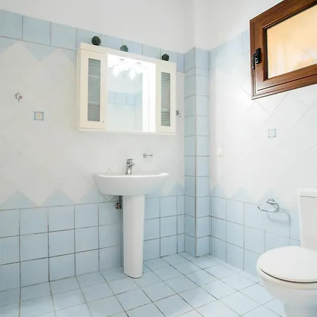 Angelique Apartment